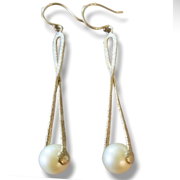Silpada Vintage Sterling Silver & Pearl Earrings - Picture 7 of 7